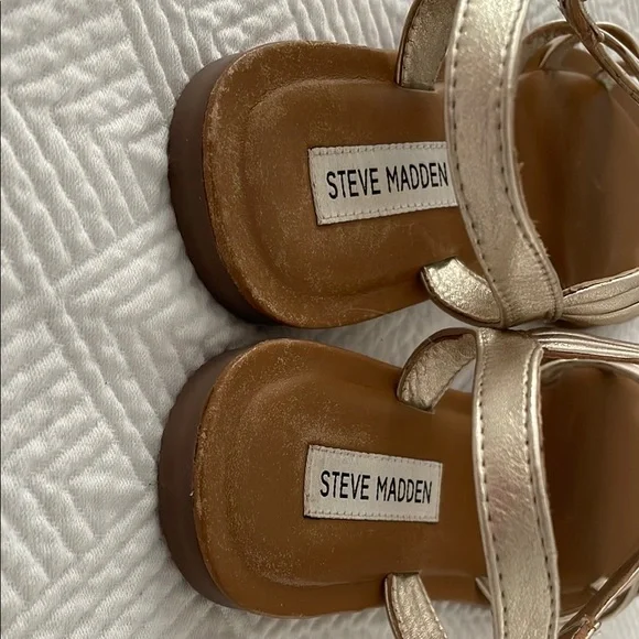 Steve Madden Gold Strappy Sandals - Picture 4 of 6